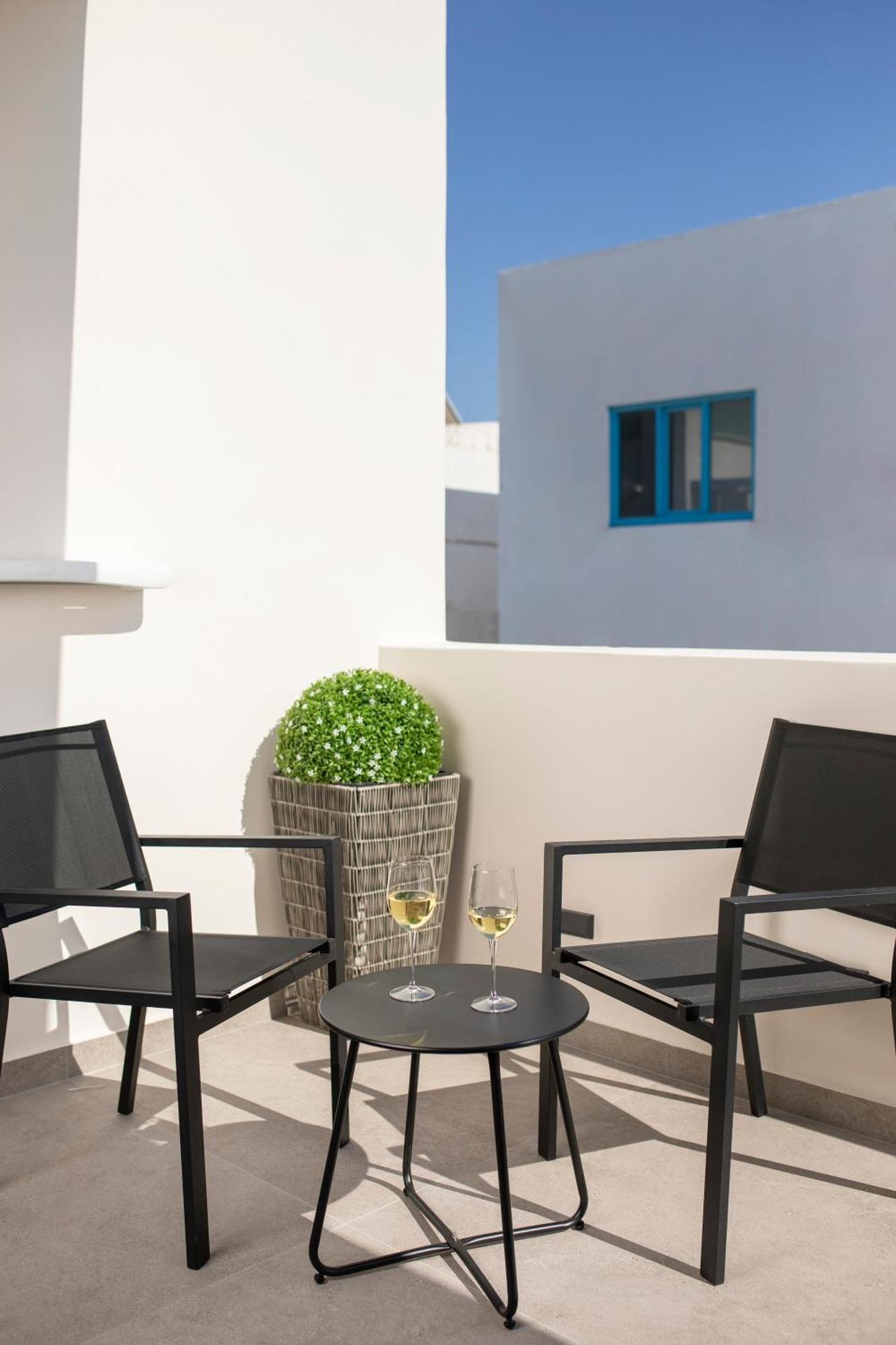 New Villa Katerina - 6 Villas & 6 Private Jacuzzi Emporio  Exterior foto
